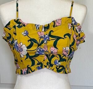 NWT Moon River frilled bralette crop top size Medium Zip back, adjustable straps